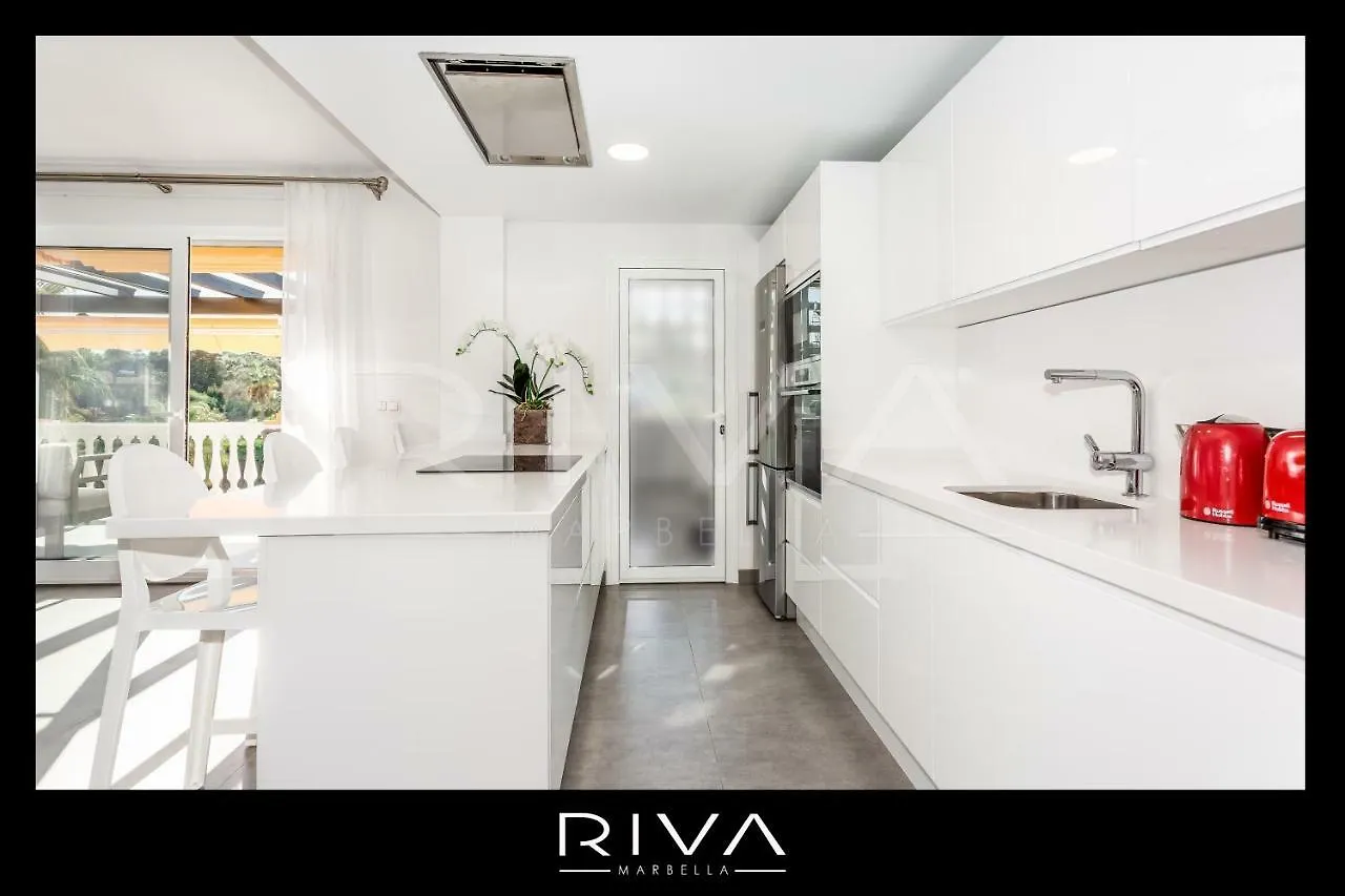 By Riva - 4 Bedroom Apartment In Dama De Noche Marbella 0*,  Spanje